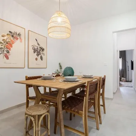 Ht- From Bcn.. To Heaven!! 4bedrooms With Terraze! Holiday home Barcelona